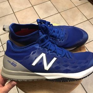 Men’s tennis shoes